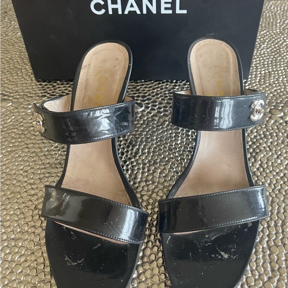 CHANEL BLACK LOGO HEELS - Picture 7 of 7